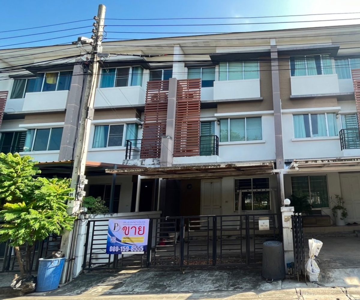 ทาวน์โฮม 3 ชั้น หมู่บ้าน ทาวน์พลัส อ่อนนุช – ลาดกระบัง (Townplus Onnut-Ladkrabang) ทาวน์โฮม 3 ชั้น หมู่บ้าน ทาวน์พลัส อ่อนนุช – ลาดกระบัง (Townplus Onnut-Ladkrabang)