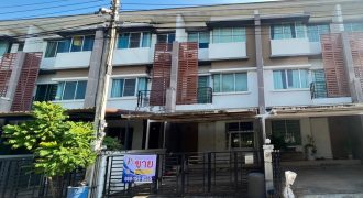 ทาวน์โฮม 3 ชั้น หมู่บ้าน ทาวน์พลัส อ่อนนุช – ลาดกระบัง (Townplus Onnut-Ladkrabang)