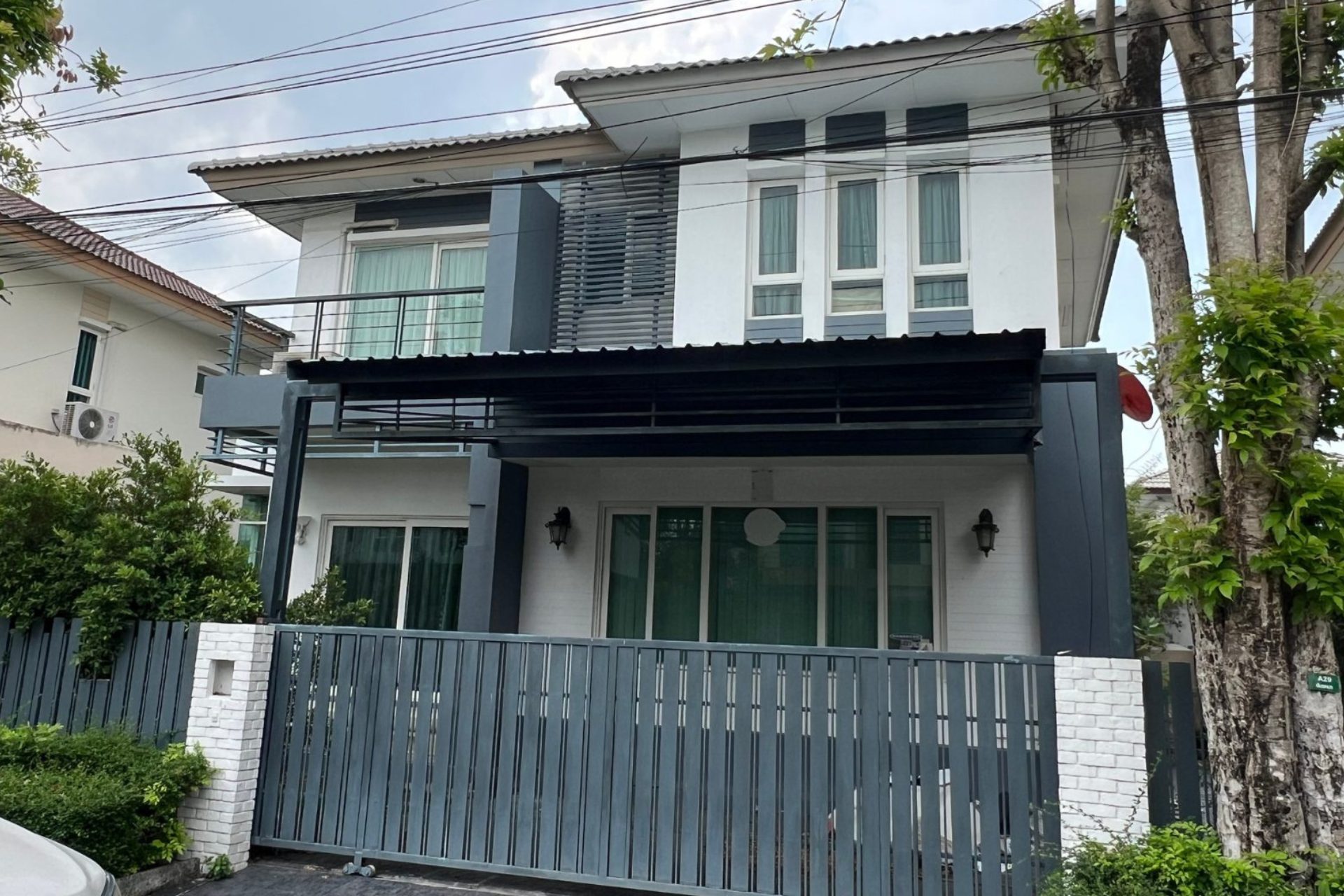 บ้านเดี่ยว 2 ชั้น หมู่บ้าน สราญสิริ ประชาอุทิศ – สุขสวัสดิ์