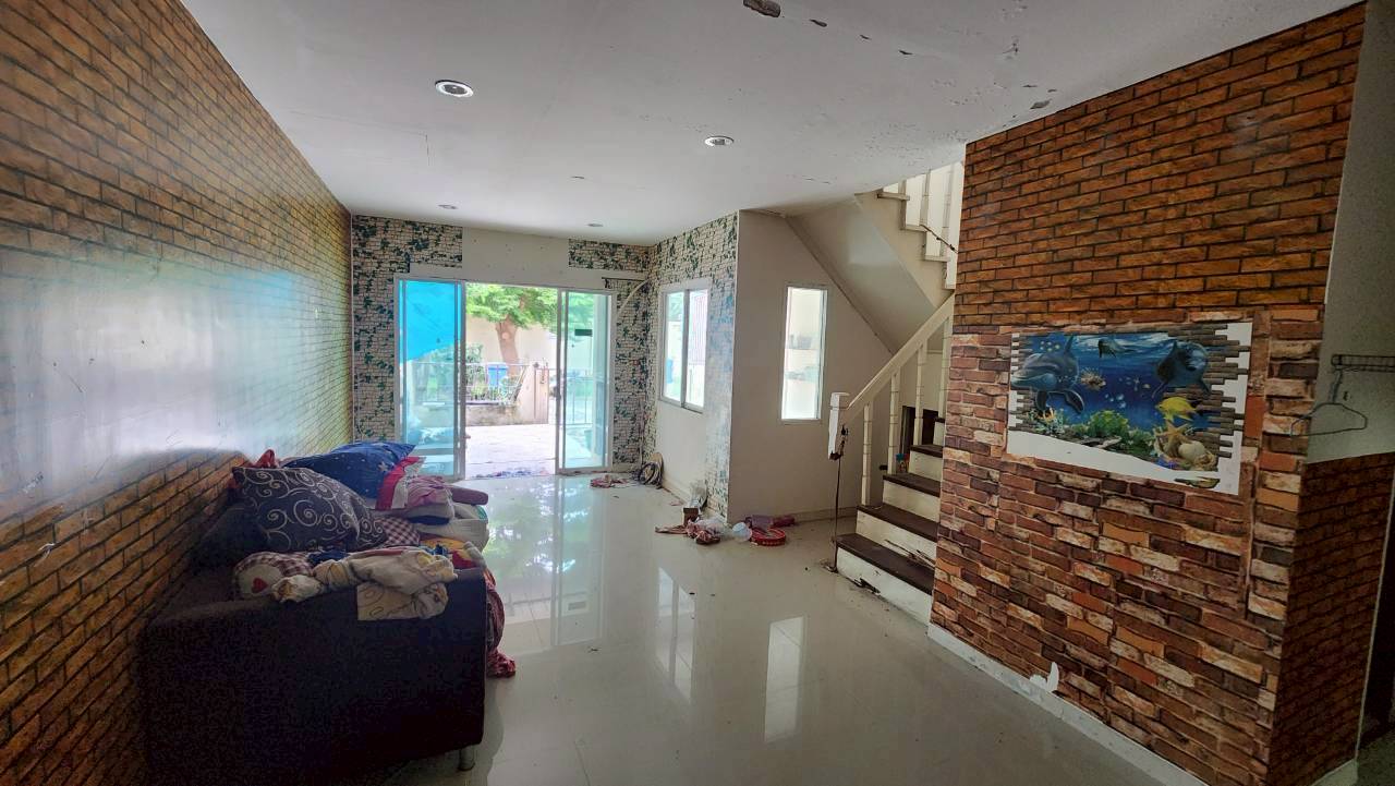 ทาวน์เฮ้าส์ 2 ชั้น หมู่บ้าน ภูมิใจนิเวศน์3 ทาวน์เฮ้าส์ 2 ชั้น หมู่บ้าน ภูมิใจนิเวศน์3