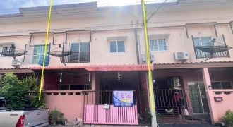 ทาวน์เฮ้าส์ 2 ชั้น หมู่บ้าน เพชรทวี