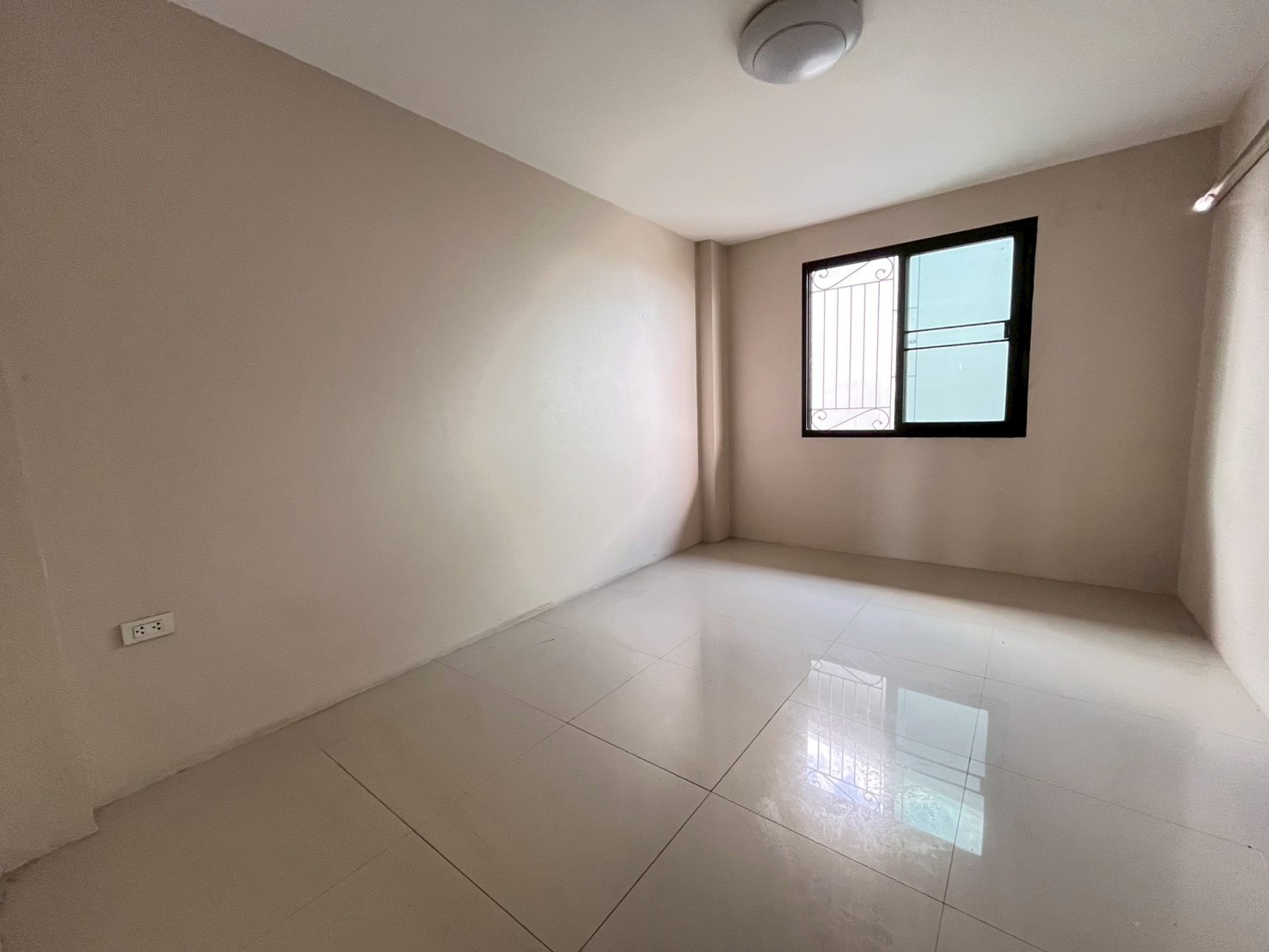 อาคารพาณิชย์ เดอะ โมเมนท์ อาคารพาณิชย์ปทุมธานี