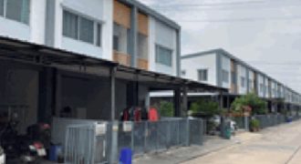 ทาวน์เฮ้าส์  2 ชั้น หมุ่บ้าน ลุมพินีวิลล์ ลาดปลาดุก-บางไผ่สเตชั่น