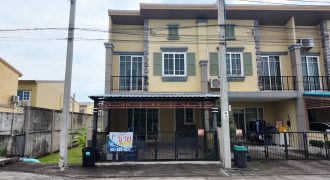 ทาวน์เฮ้าส์ 2 ชั้น หมู่บ้าน โกลเด้น ทาวน์ รัตนาธิเบศร์-สถานีรถไฟฟ้าไทรม้า (Golden Town Rattanathibet-Saima Station)